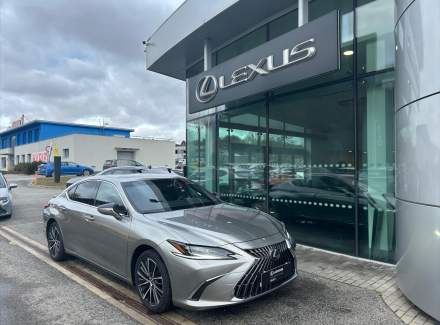 Lexus - ES