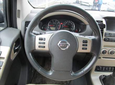 Nissan - Pathfinder