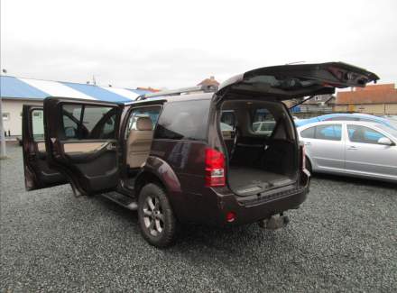 Nissan - Pathfinder