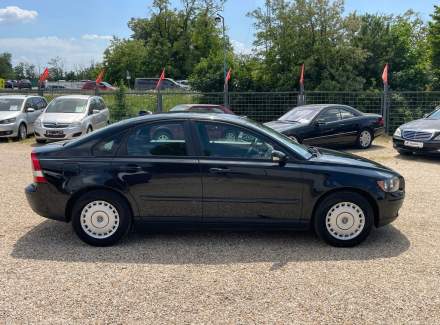 Volvo - S40