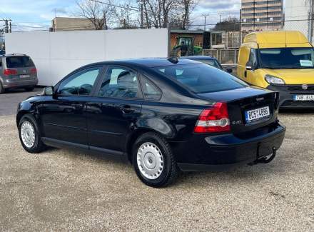 Volvo - S40
