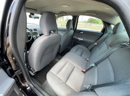 Volvo - S40