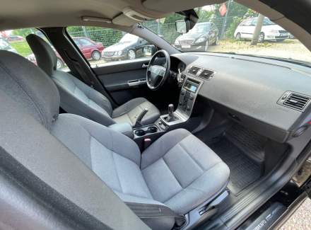 Volvo - S40