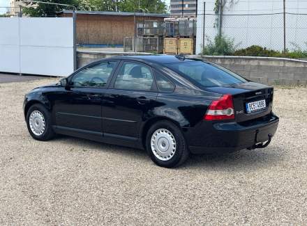 Volvo - S40