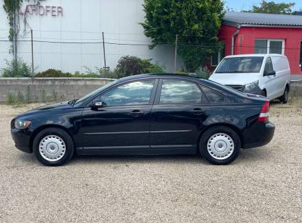 Volvo - S40