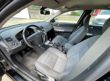 Volvo - S40