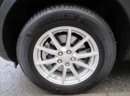 Land Rover - Discovery Sport