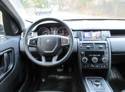 Land Rover - Discovery Sport