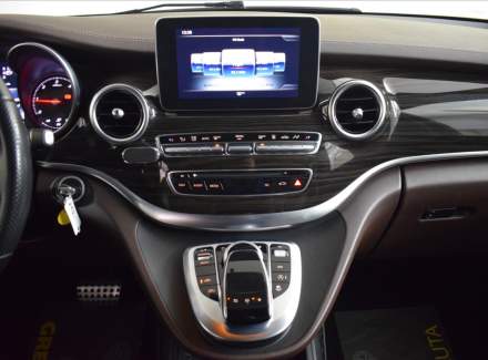 Mercedes-Benz - V-class