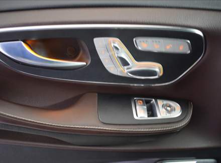 Mercedes-Benz - V-class