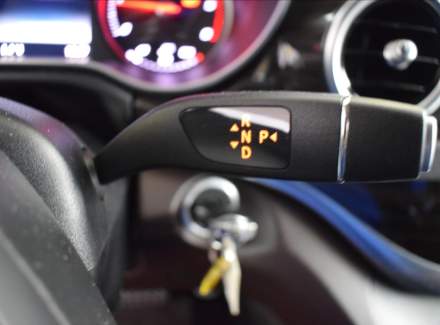 Mercedes-Benz - V-class