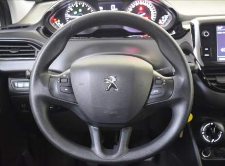 Peugeot - 208