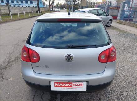 Volkswagen - Golf