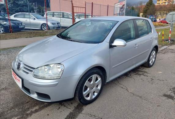 Volkswagen - Golf