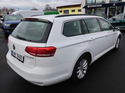 Volkswagen - Passat