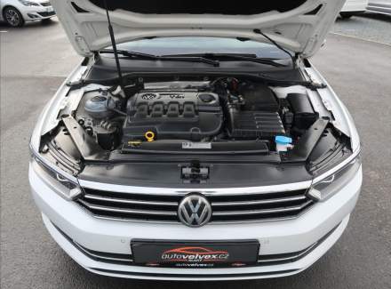 Volkswagen - Passat