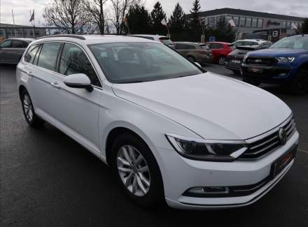 Volkswagen - Passat