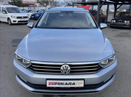 Volkswagen - Passat