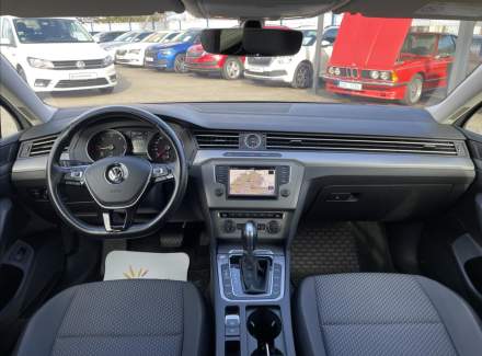 Volkswagen - Passat