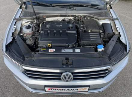 Volkswagen - Passat