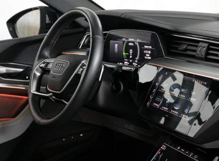 Audi - E-tron