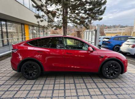 Tesla - Model Y