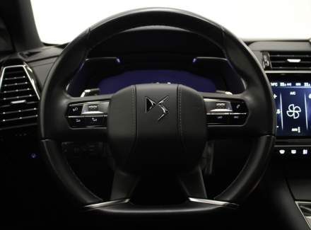 DS Automobiles - DS7 Crossback