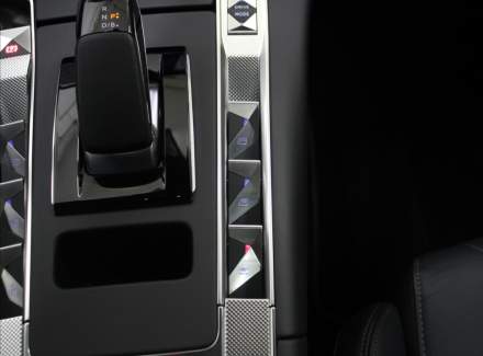 DS Automobiles - DS7 Crossback