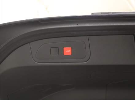 DS Automobiles - DS7 Crossback