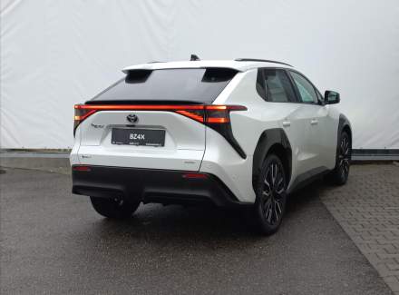 Toyota - bZ4X