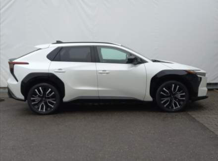 Toyota - bZ4X