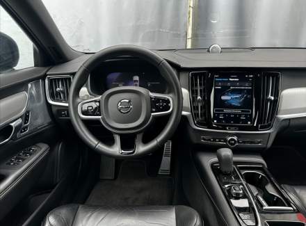 Volvo - V90