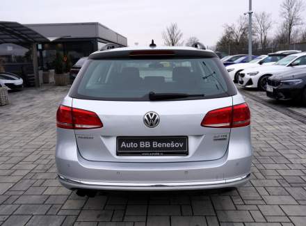Volkswagen - Passat