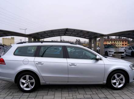 Volkswagen - Passat