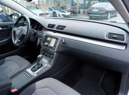 Volkswagen - Passat