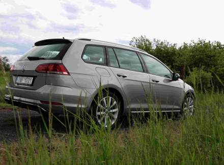 Volkswagen - Golf