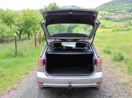 Volkswagen - Golf