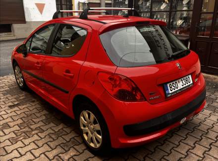 Peugeot - 207