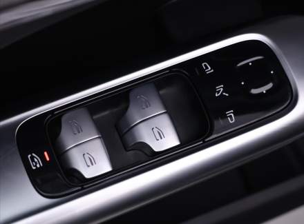 Mercedes-Benz - C-class