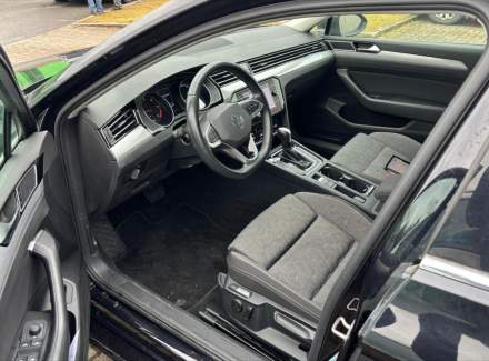 Volkswagen - Passat
