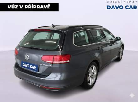 Volkswagen - Passat