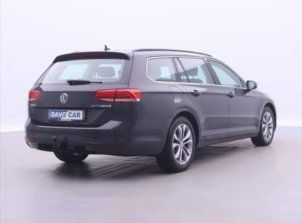 Volkswagen - Passat