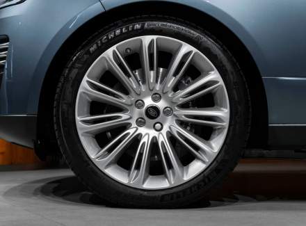 Land Rover - Range Rover