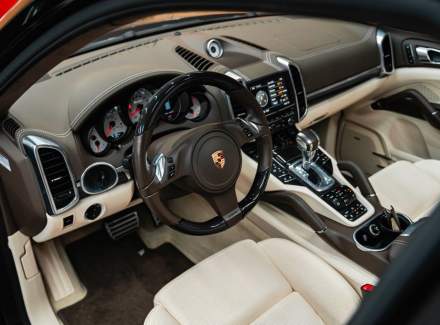 Porsche - Cayenne