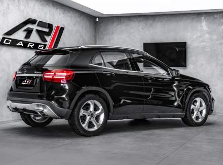 Mercedes-Benz - GLA