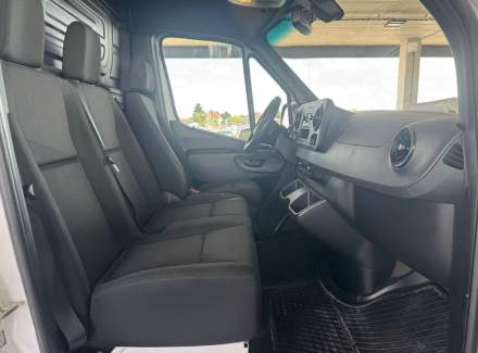 Mercedes-Benz - Sprinter