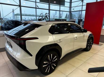 Toyota - bZ4X