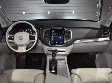 Volvo - XC90