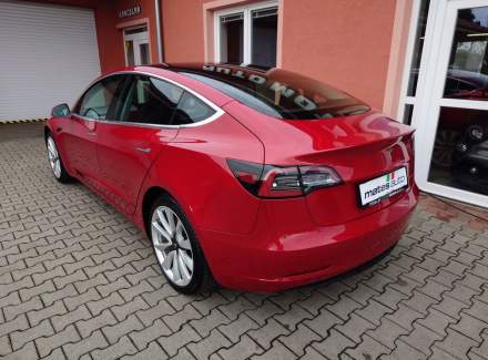 Tesla - Model 3