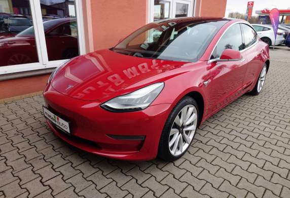 Tesla - Model 3